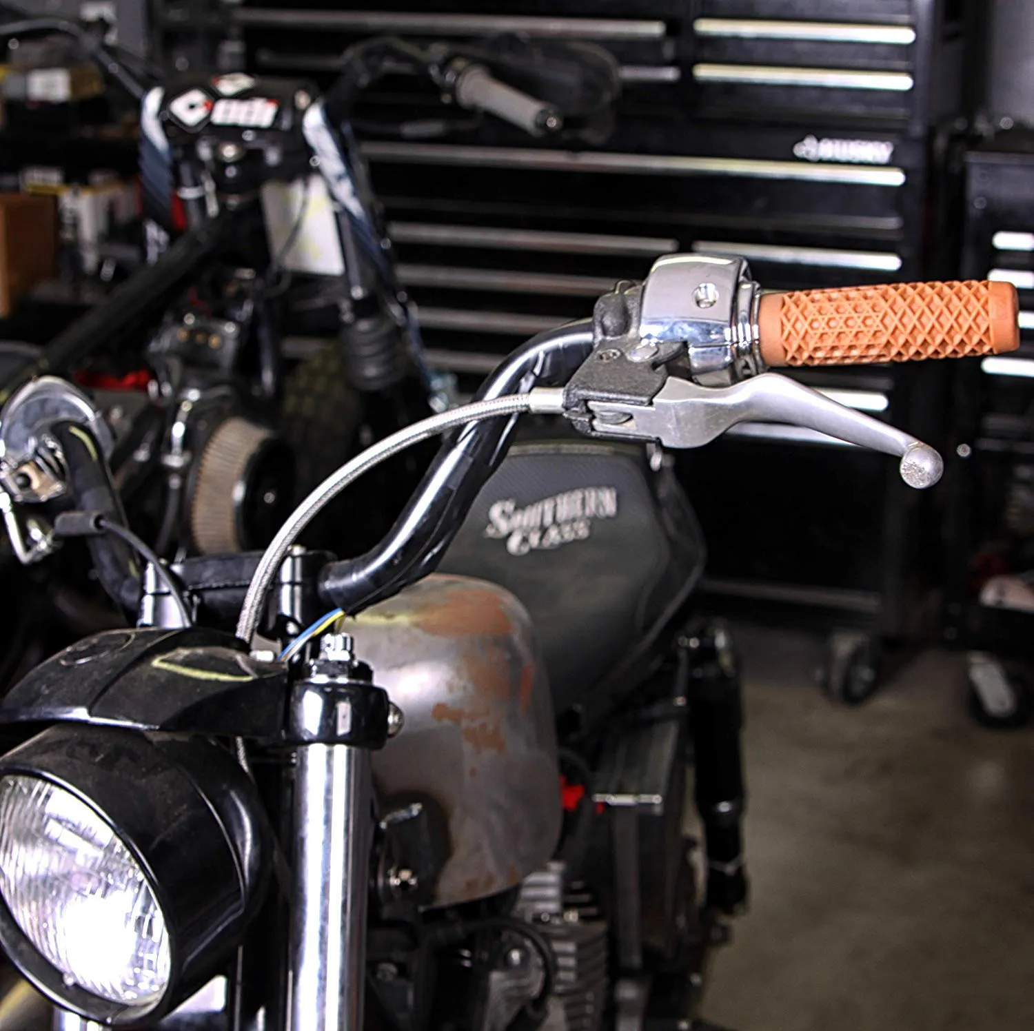 Vans   Cult Motorcycle Grips - 1" Brown